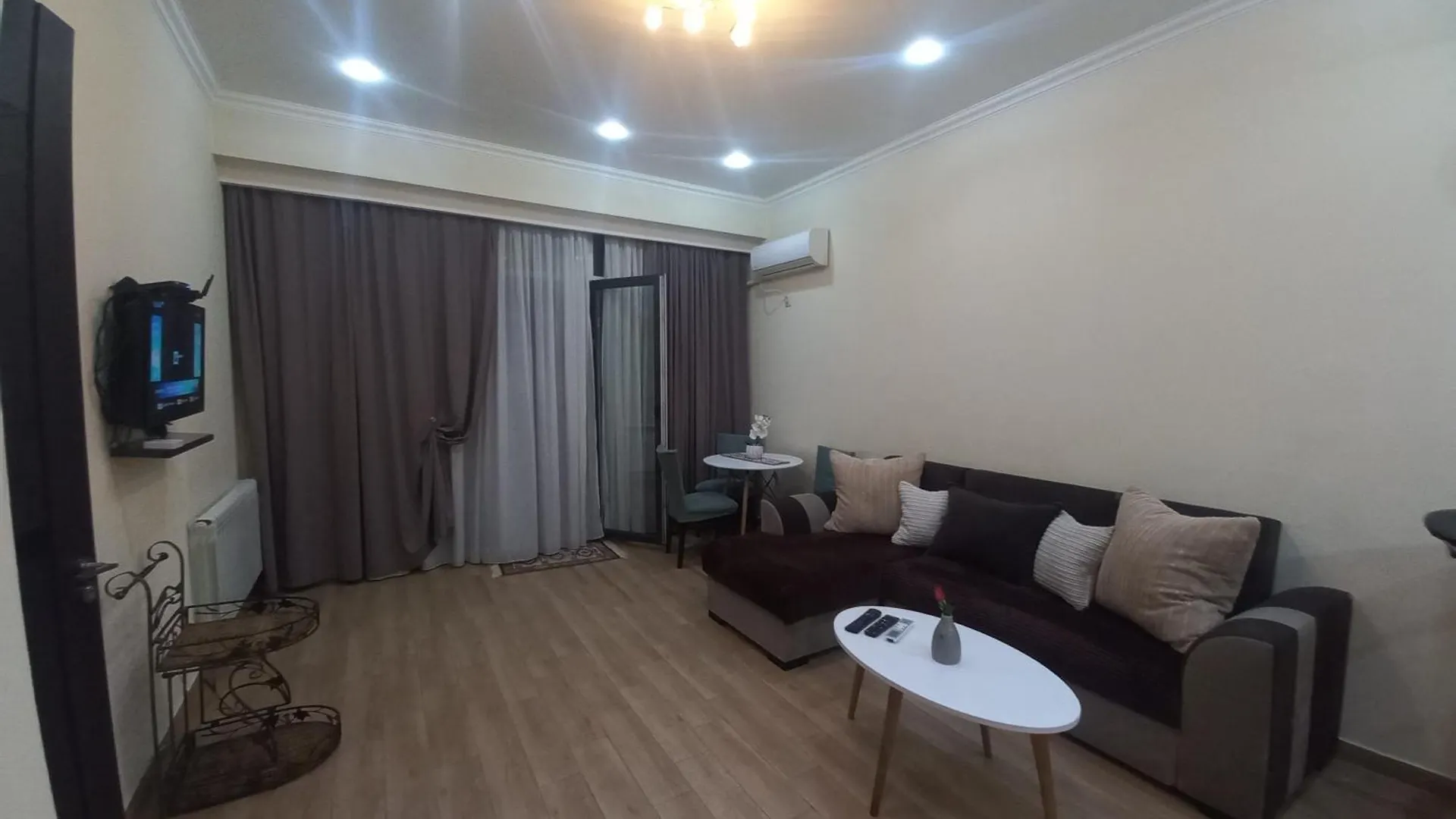 Axis Palace ,, Veranda,, Tbilisi Lägenhet