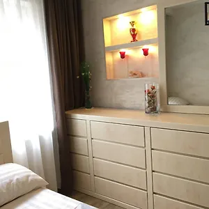 Апартаменты Newly Renovated House, Тбилиси